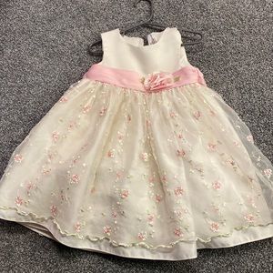 2T White with Pink Flowers